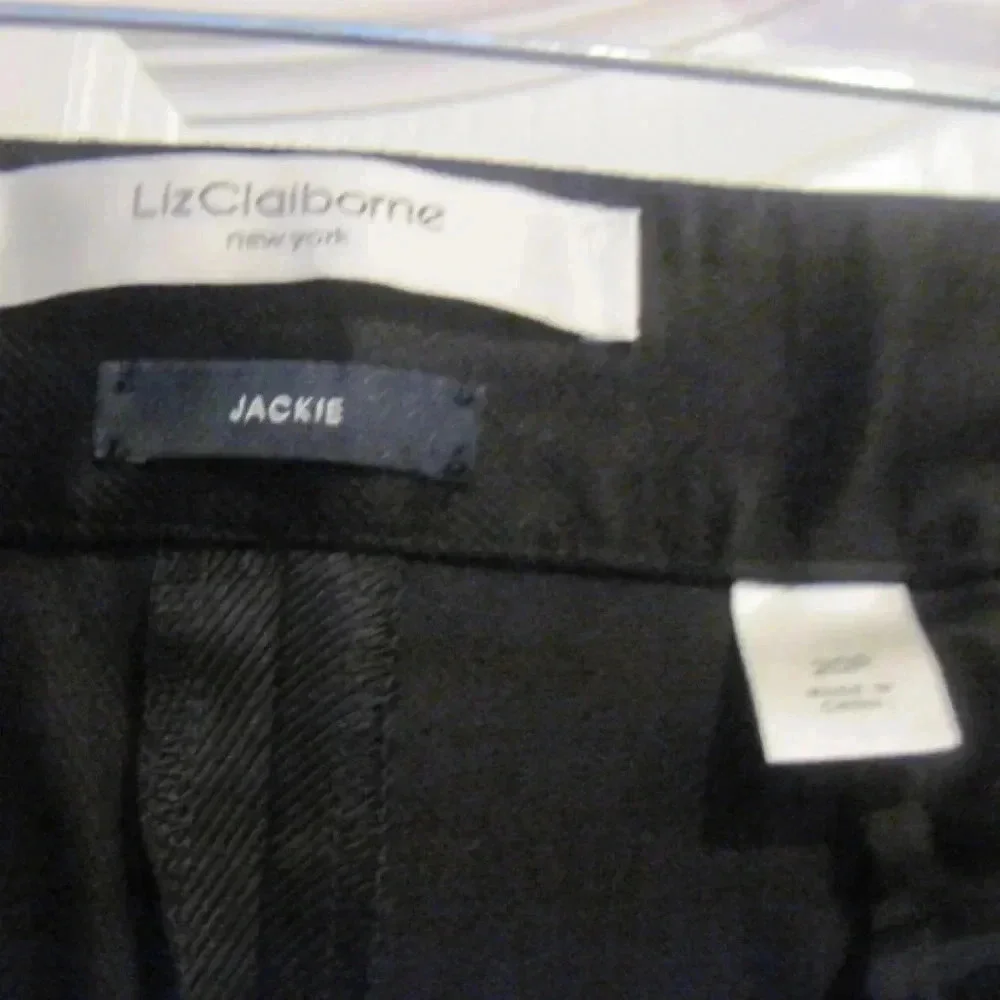 NWT LIZ CLAIBORNE Black Straight Leg Pants Sz 20P